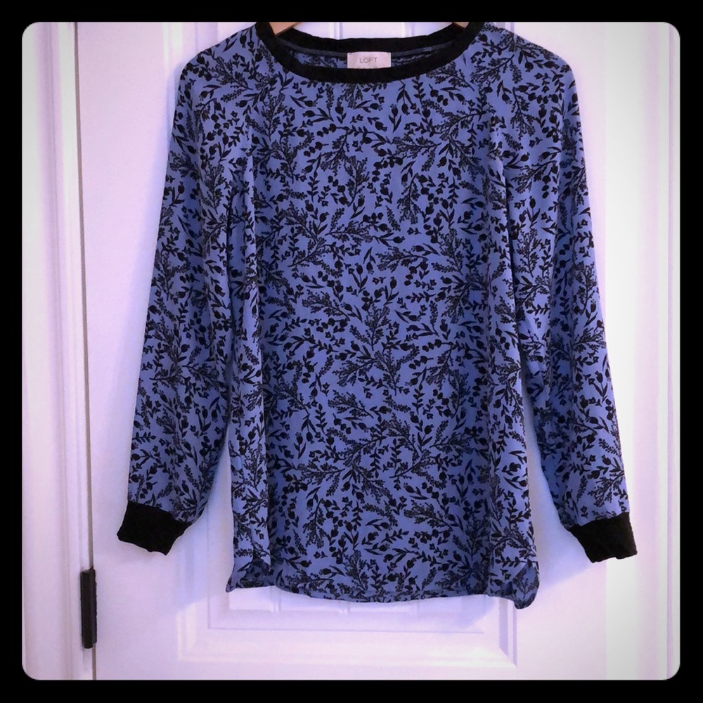 Business Casual Lightweight Long-sleeve Blouse